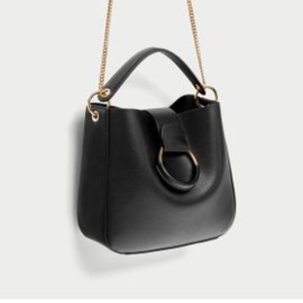 Medium bucket bag with hoop